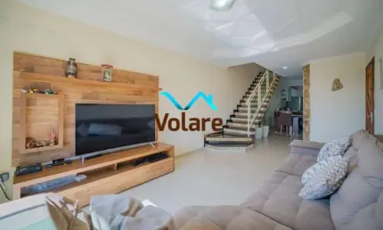 Sobrado de 180m² com 3 dormitórios à venda no Jaguaribe