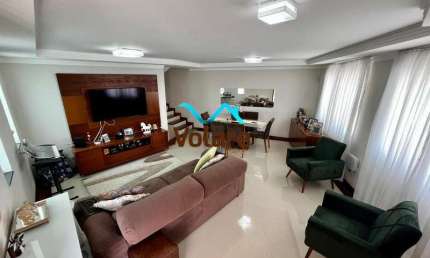 Linda casa de 212m² com 3 suítes e 4 vagas de garagem à venda no Bela Vista