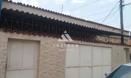 Casa com 3 quartos à venda na Rua Gérson Ferreira, Ramos, Rio de Janeiro, 160 m2 por R$ 330.000