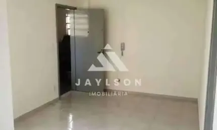 Apartamento com 2 quartos à venda na Rua Leocádio Figueiredo, Guadalupe, Rio de Janeiro, 50 m2 por R$ 75.000