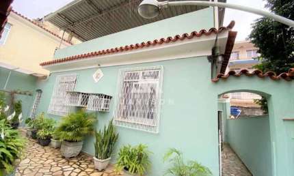 Casa com 1 quarto à venda na Rua Montevidéu, Penha, Rio de Janeiro, 82 m2 por R$ 220.000
