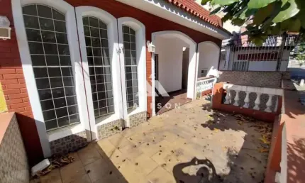 Casa com 4 quartos à venda na Rua Professor Lace, Ramos, Rio de Janeiro, 223 m2 por R$ 485.000