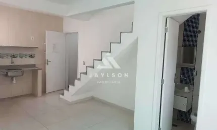 Apartamento à venda na Rua Soares Tavares, Ramos, Rio de Janeiro, 47 m2 por R$ 158.000