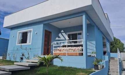 Casa com 3 quartos à venda na Rua Vinte e Um, Cajueiros (Itaipuaçu), Maricá, 107 m2 por R$ 595.000