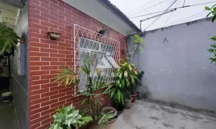 Casa com 2 quartos à venda na Rua Doutor Miguel Dibo, Irajá, Rio de Janeiro, 70 m2 por R$ 185.000