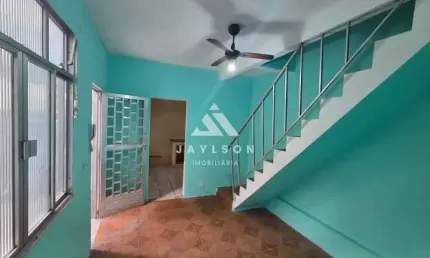 Casa em condomínio fechado com 3 quartos à venda na Rua Aracati, Ramos, Rio de Janeiro, 90 m2 por R$ 145.000