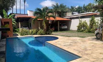 VERAS VENDE Luxuosa Casa Triplex no Luciano Cavalcante