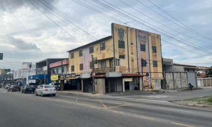 VERAS VENDE PRÉDIO COMERCIAL AO LADO DO HOSPITAL DA MULHER