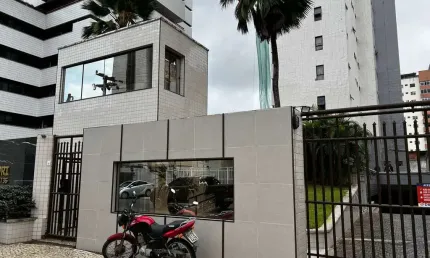 VERAS VENDE APARTAMENTO 136m2 3 SUÍTES NO COND MIRAFIORI