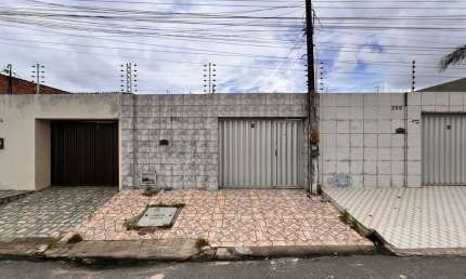 VERAS VENDE CASA PLANA 3 QUARTOS NO CASTELÃO - FORTALEZA-CE