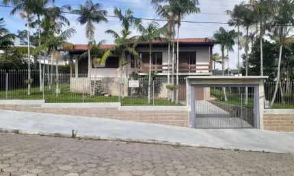 Casa com 3 quartos à venda no Centro, Criciúma 