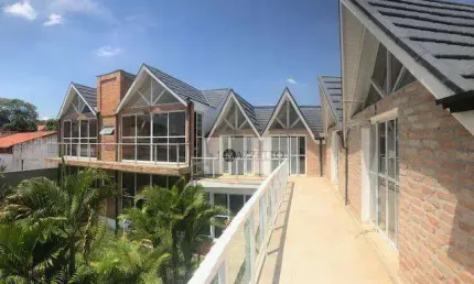 Sobrado com 4 dormitórios para alugar, 297 m² por R$ 4.500/mês - Vila Teller - Indaiatuba/SP