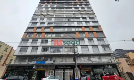 Belíssimo apartamento no Edifício Princesa - Centro