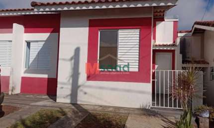 Casa 2 quartos 2 banheiros 2 vagas no Condomínio Terra Nova