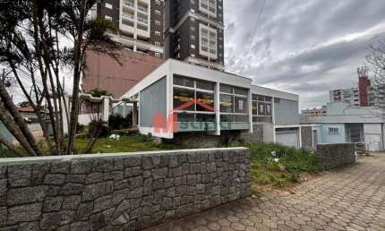 Casa comercial com 10 salas para alugar no Centro, Ponta Grossa 