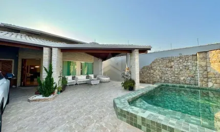 Casa Isolada 3 quartos Piscina e Gourmet a venda no Canto do Forte Praia Grande