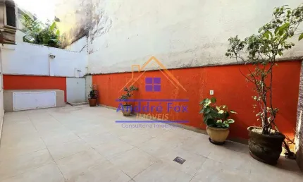 Apartamento Garden, 2 quartos, 2 banheiros, cozinha, dependências completas, 1 vaga de garagem à ve