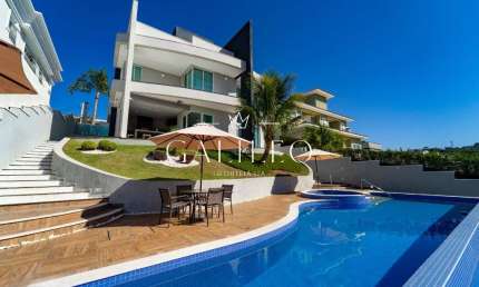 Casa à Venda no Condomínio Villaggio Paradiso em Itatiba/SP. 3 Dormitórios - 4 Vagas de Garagem - Piscina