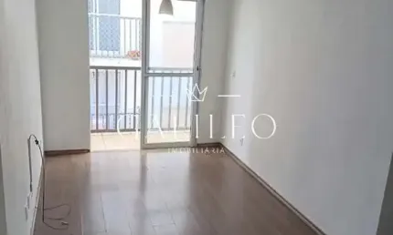 Excelente oportunidade! Apartamento à venda em Várzea Paulista-SP, na Vila Tupi, com 2 quartos, 1 suíte, 2 salas, 2 banheiros e 1 vaga de garagem. Confira!