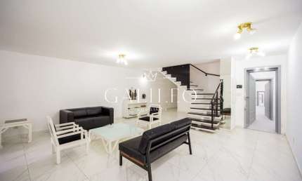 VENDE-SE CASA (SOBRADO) RESIDENCIAL/COMERCIAL  EM SUMARÉ SP- 4 DORMITÓRIOS