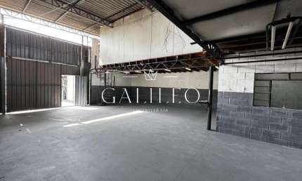 Galpão Comercial  para Locação em Jundiaí-SP, Bairro Caxambu - 3 Salas, 3 Banheiros, 13 Vagas, 298m².