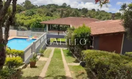 VENDE-SE CHACARA ESTILO COLONIAL -  3 DORMITORIOS COM PISCINA E CHURRASQUEIRA EM JARINU