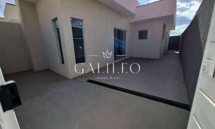 VENDE-SE CASA NOVA COM 02 DORMITÓRIOS -COM 01 SUÍTE - SALA E COZINHA ABERTA E GARAGEM FECHADA NO BAIRRO NOVA TRIESTE EM JARINU-SP