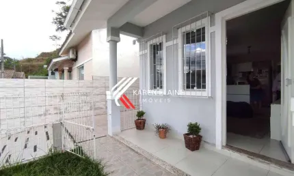 Casa à venda: 02 dormitórios com piscina em são sebastião na palhoça