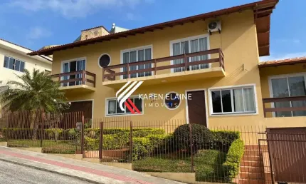 Casa à venda com 04 dormitórios, sendo uma suíte no jardim atlântico/sj