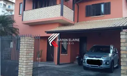 Casa à venda com 04 dormitórios sendo 01 suíte no centro histórico-são josé