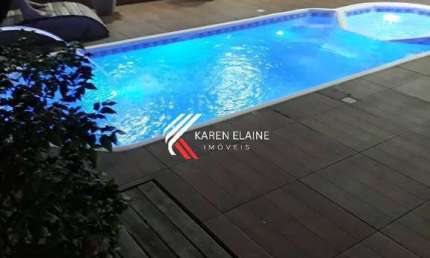 Casa com piscina e reformada, com 2 dormitórios, Forquilhas em SJ