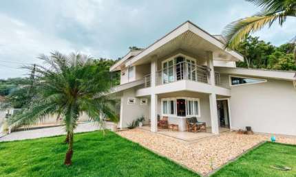Casa com 3 quartos à venda no Águas Claras, Brusque , 218 m2 por R$ 1.299.000