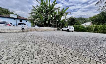 Ponto comercial com 1 sala para alugar no Águas Claras, Brusque , 150 m2 por R$ 3.500