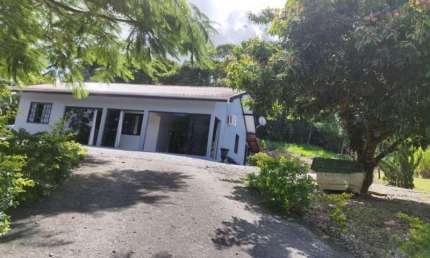 Casa com 2 quartos à venda no Povoado de Barracão, Gaspar , 198 m2 por R$ 650.000