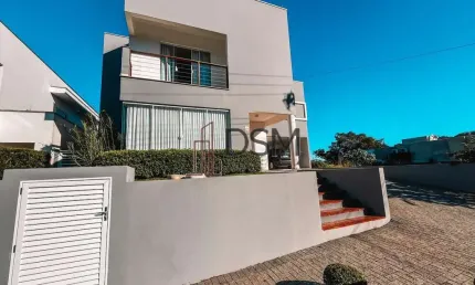 Casa com 3 quartos à venda no Primeiro de Maio, Brusque , 240 m2 por R$ 1.530.000