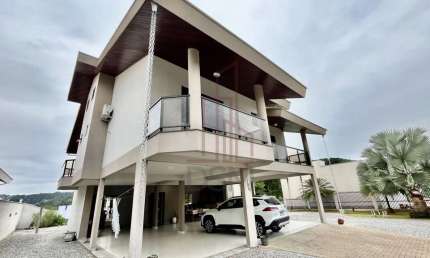 Casa com 2 quartos à venda no Rio Branco, Brusque , 180 m2 por R$ 1.600.000