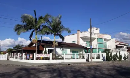 Casa com 2 quartos à venda no Jardim Maluche, Brusque , 100 m2 por R$ 2.400.000