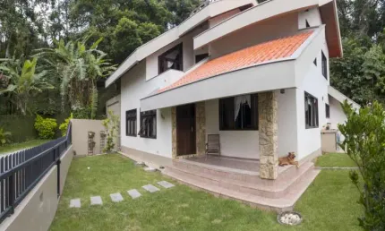 Casa com 3 quartos à venda no Santa Rita, Brusque , 250 m2 por R$ 950.000