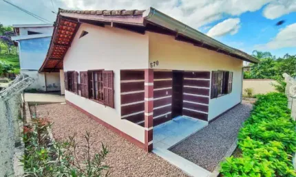 Casa com 3 quartos à venda no Brilhante I, Itajaí  por R$ 430.000