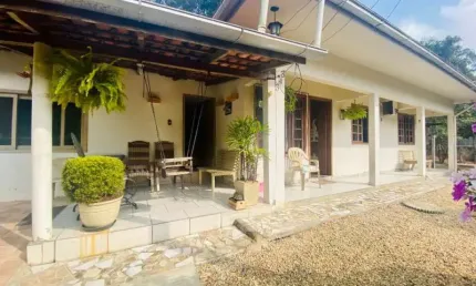 Casa com 3 quartos à venda no paquetá, brusque , 153 m2 por r$ 1.272.000
