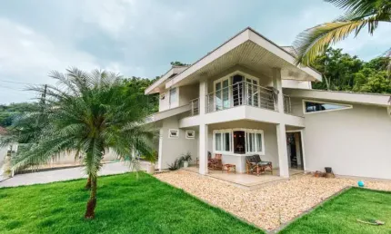 Casa com 3 quartos à venda no Águas Claras, Brusque , 218 m2 por R$ 1.299.000