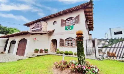 Casa com 3 quartos à venda no Centro I, Brusque , 300 m2 por R$ 3.000.000