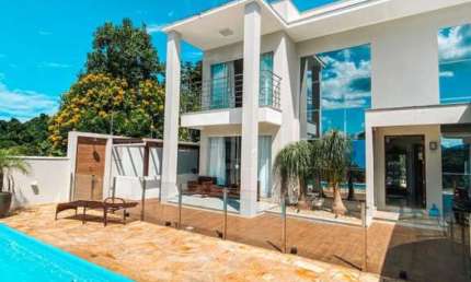 Casa com 3 quartos à venda no Souza Cruz, Brusque , 300 m2 por R$ 1.950.000