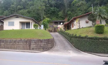Casa com 3 quartos à venda no Ponta Russa, Brusque  por R$ 720.000