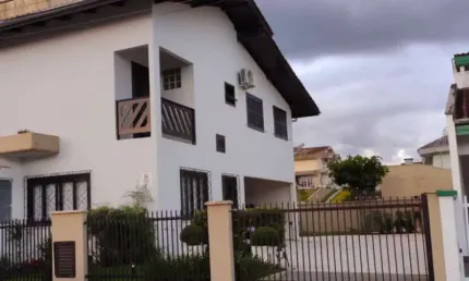 Casa com 2 quartos à venda no Souza Cruz, Brusque , 240 m2 por R$ 1.490.000