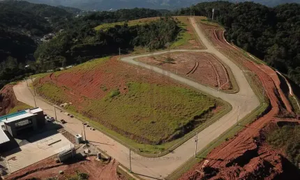 Terreno à venda no azambuja, brusque  por r$ 480.000