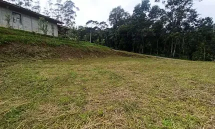 Terreno à venda no centro, botuverá  por r$ 130.000
