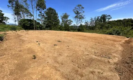 Terreno à venda no azambuja, brusque  por r$ 870.000