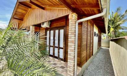 Casa com 2 quartos à venda no São Pedro, Guabiruba , 165 m2 por R$ 615.000