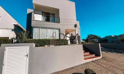 Casa com 3 quartos à venda no Primeiro de Maio, Brusque , 240 m2 por R$ 1.530.000